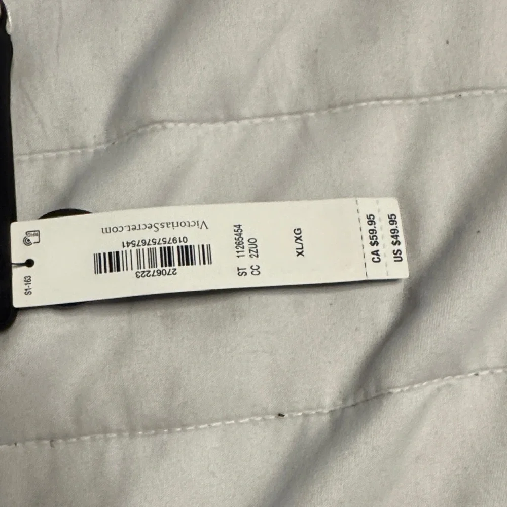 Victoria's Secret Black Panties with White Trim - Picture 4 of 4